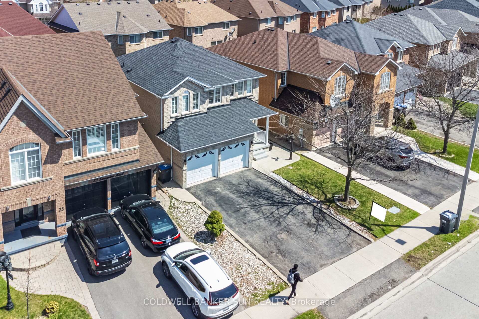 Photo 47 of 21 Sunnyview Road, Brampton, Fletcher's Meadow — HOMEH