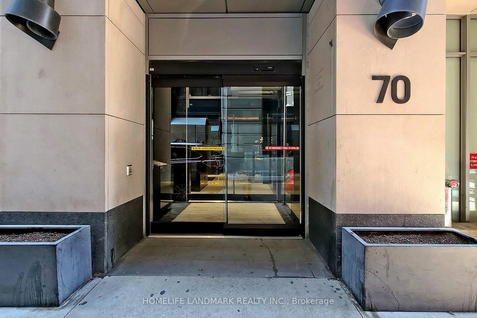 Photo 2 of Unit 903, 70 Temperance Street, Toronto, Bay Street Corridor — HOMEH