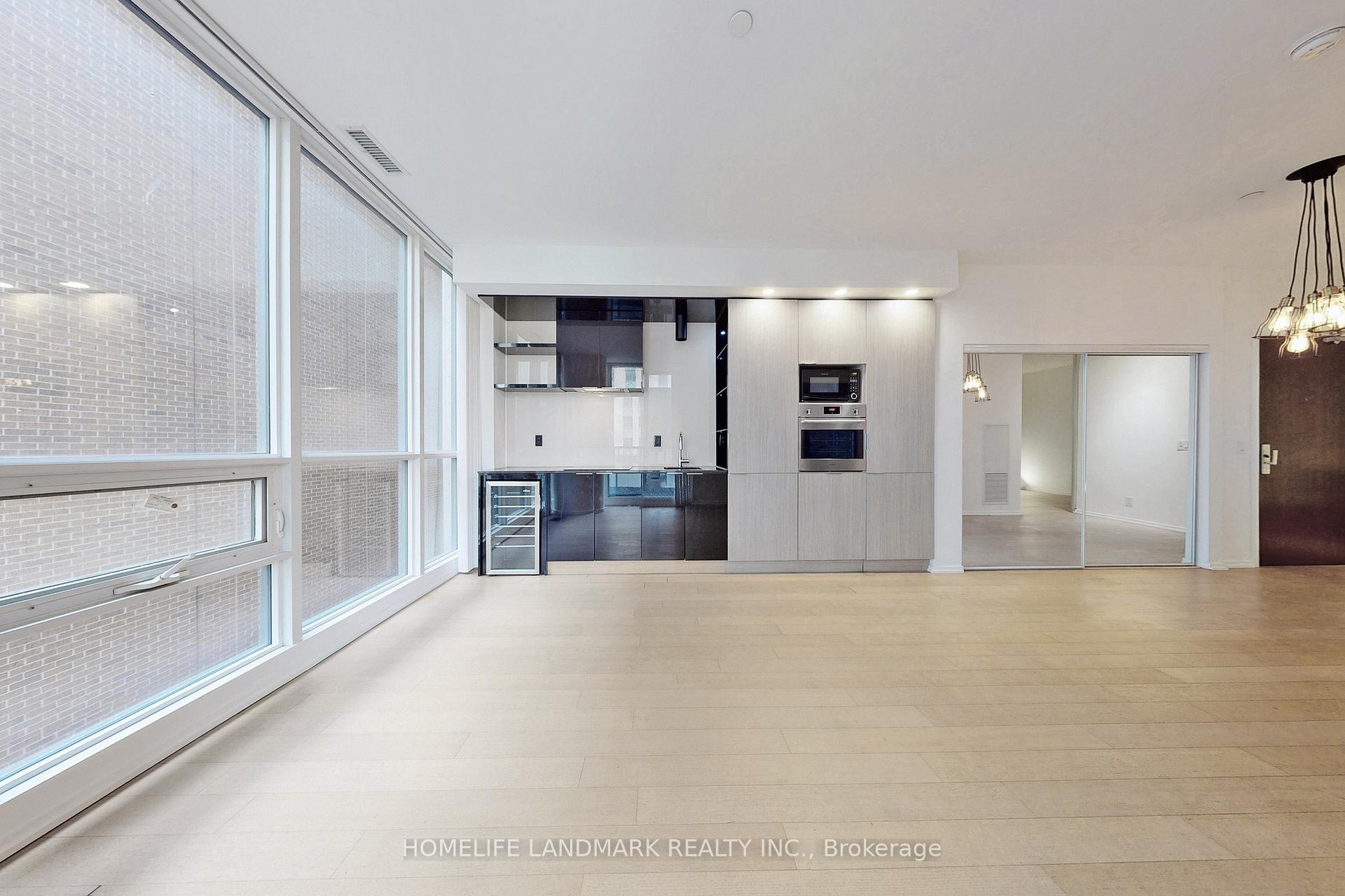 Photo 8 of Unit 903, 70 Temperance Street, Toronto, Bay Street Corridor — HOMEH