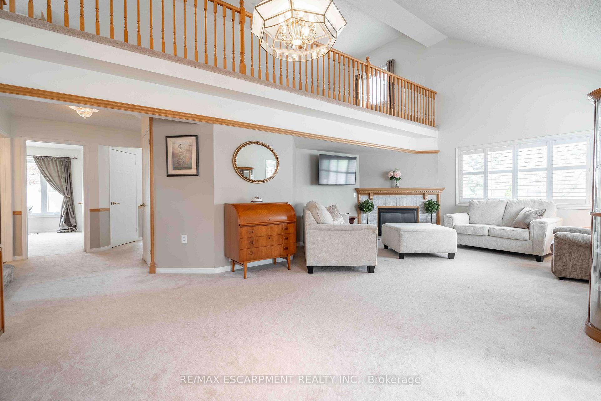 Photo 6 of 195 Silverbirch Boulevard, Hamilton, Rural Glanbrook — HOMEH