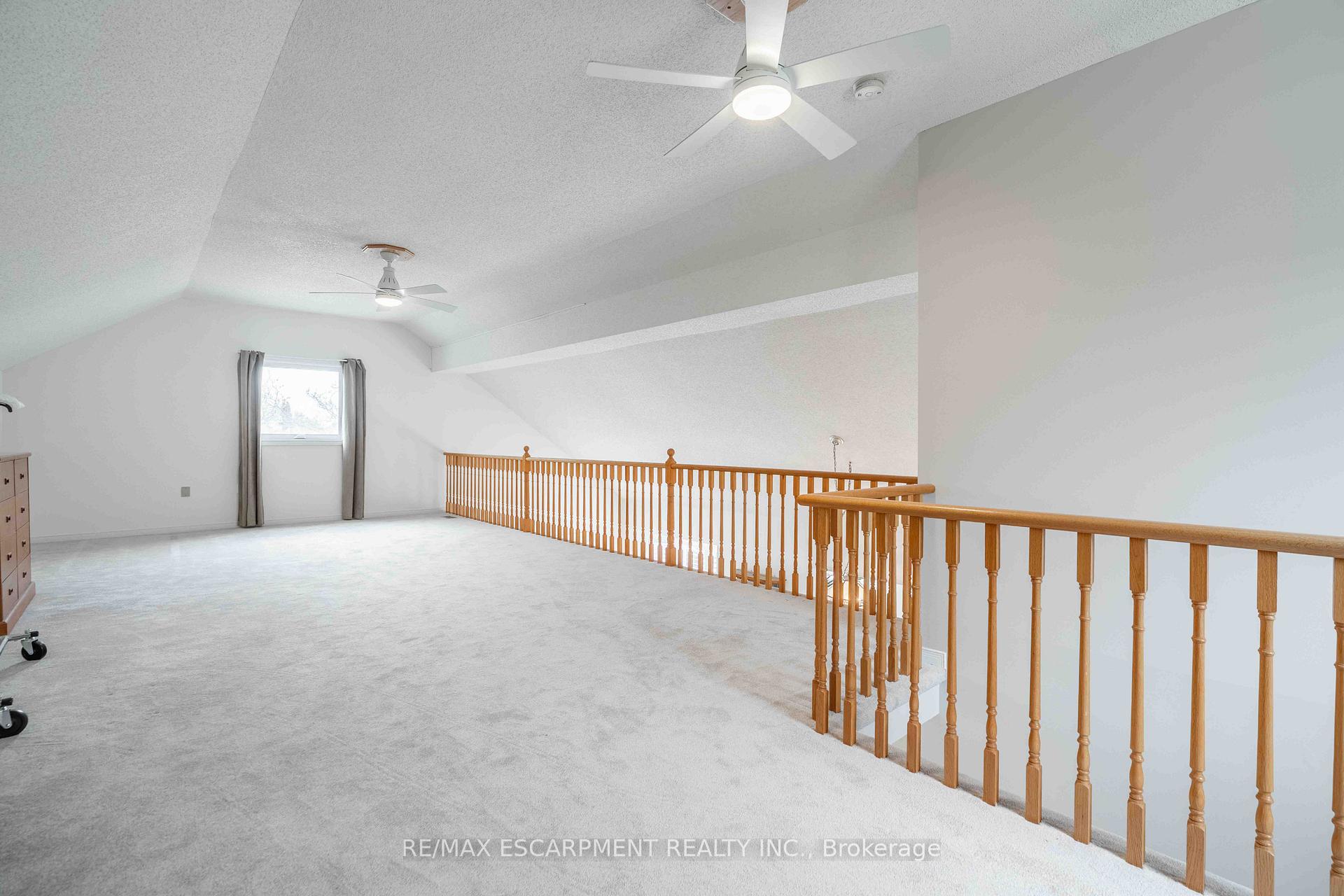 Photo 18 of 195 Silverbirch Boulevard, Hamilton, Rural Glanbrook — HOMEH