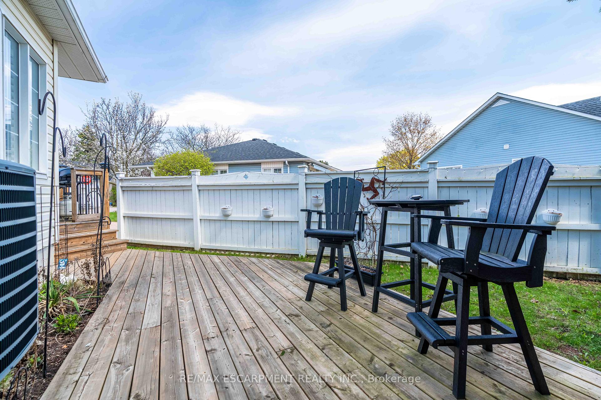 Photo 35 of 195 Silverbirch Boulevard, Hamilton, Rural Glanbrook — HOMEH