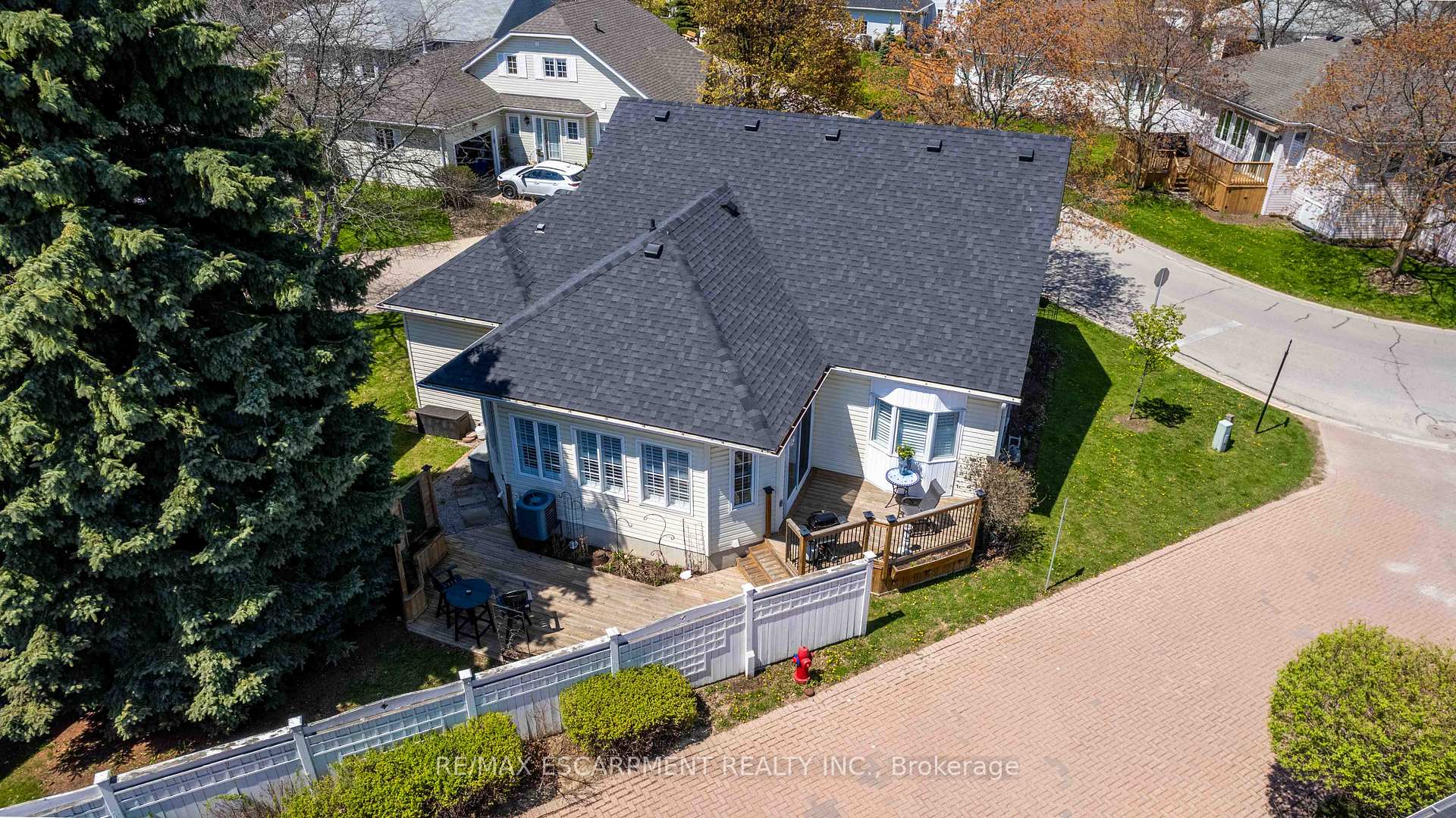Photo 36 of 195 Silverbirch Boulevard, Hamilton, Rural Glanbrook — HOMEH