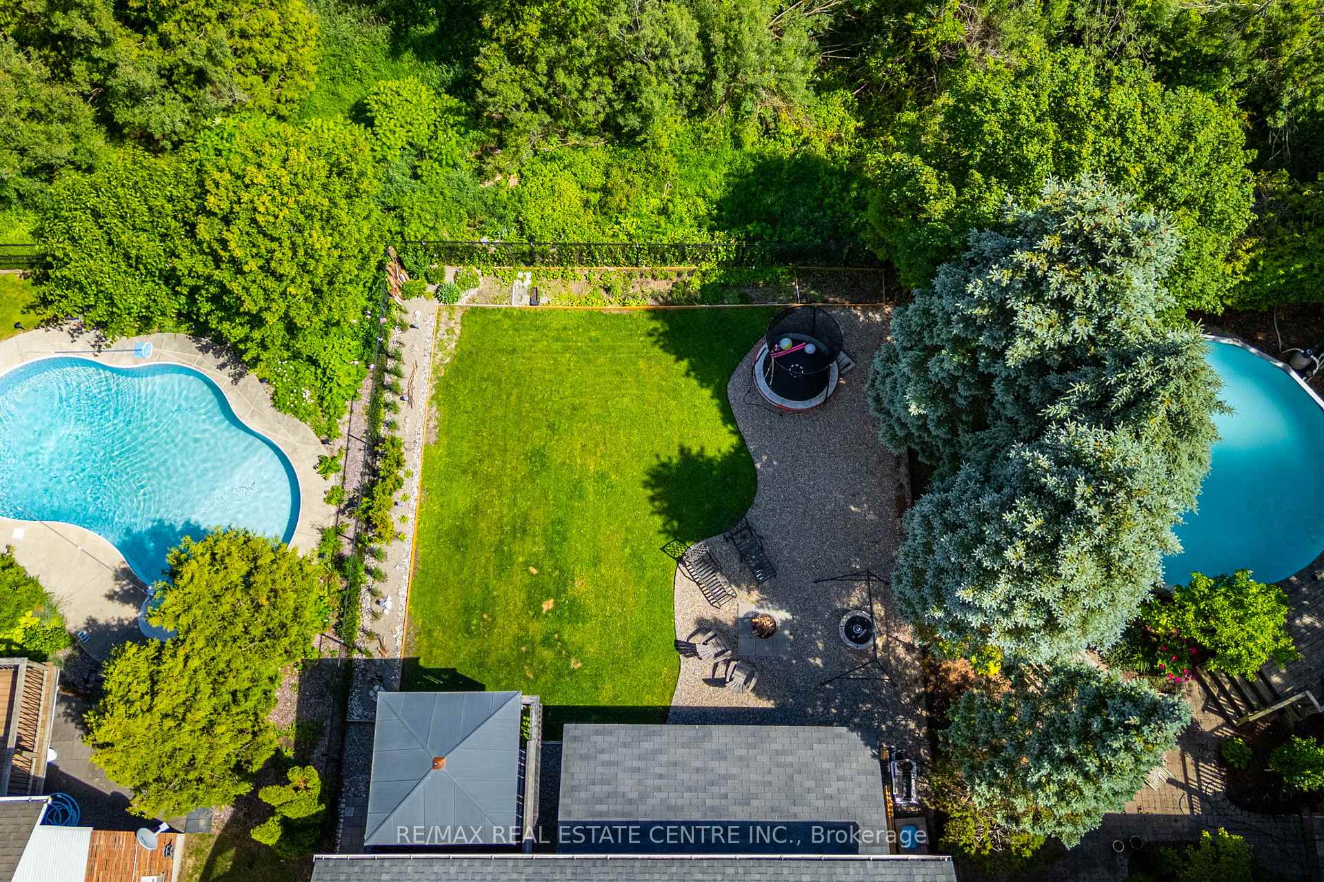 Photo 3 of 103 Hunter Road, Orangeville — HOMEH