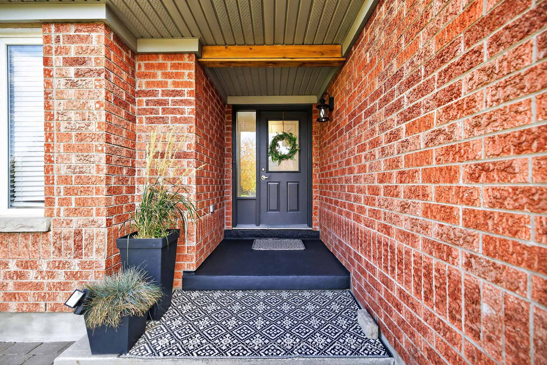Photo 4 of 103 Hunter Road, Orangeville — HOMEH