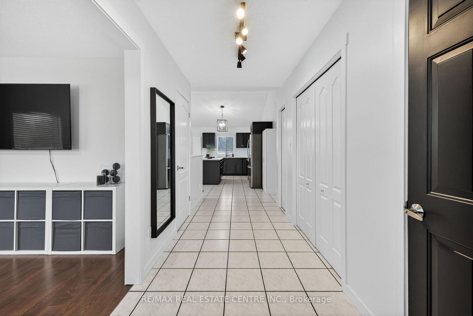 Photo 6 of 103 Hunter Road, Orangeville — HOMEH