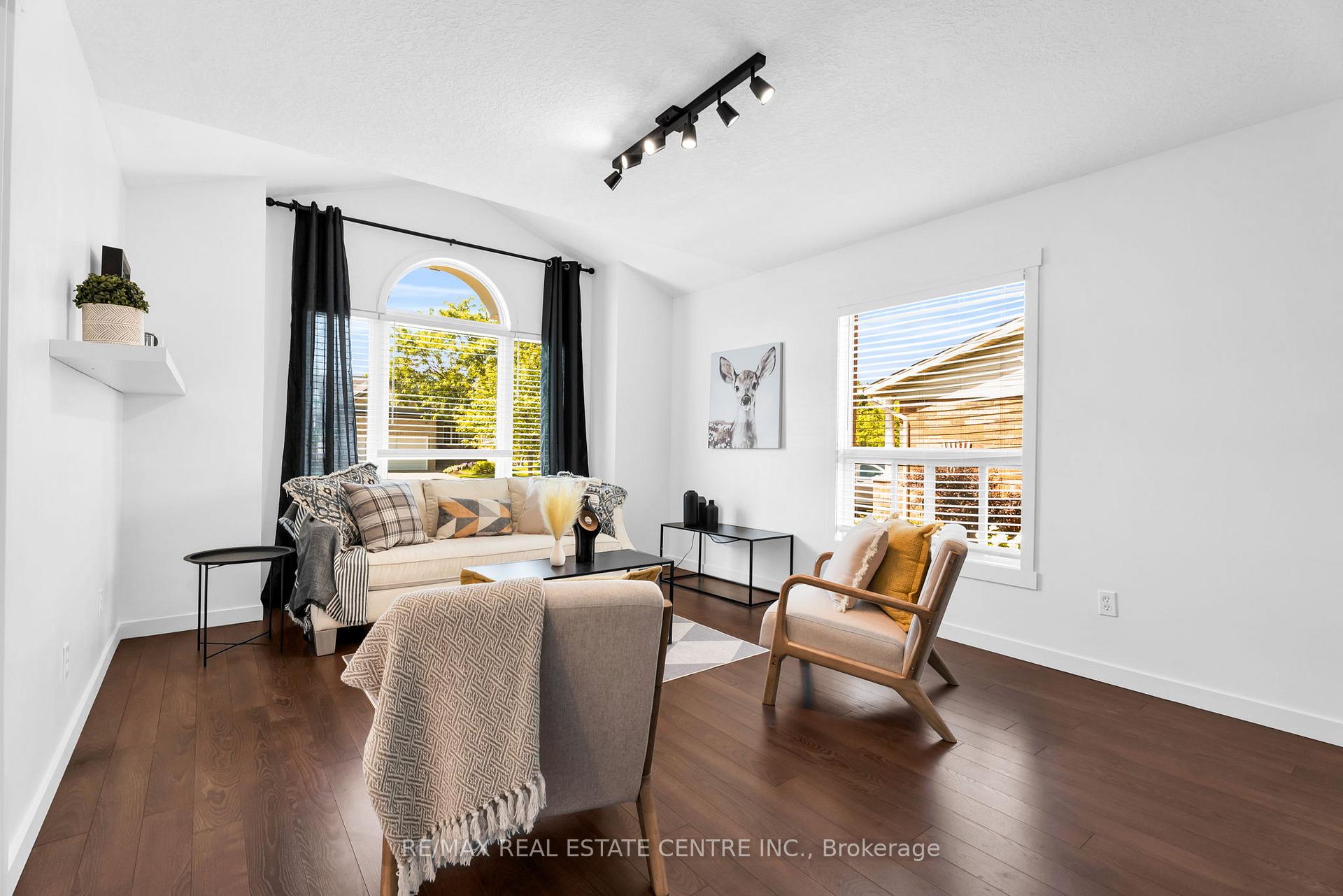 Photo 10 of 103 Hunter Road, Orangeville — HOMEH