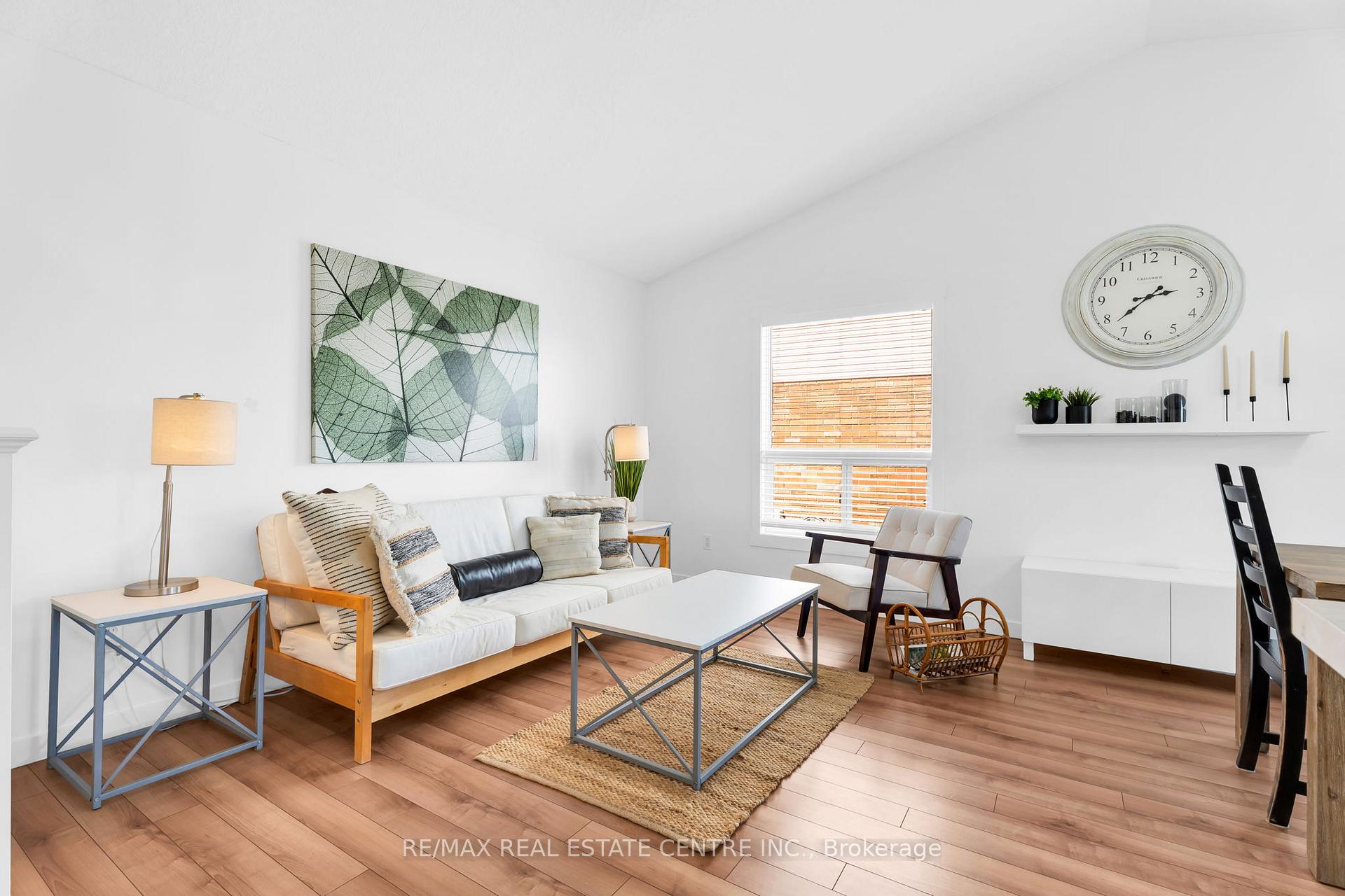 Photo 12 of 103 Hunter Road, Orangeville — HOMEH