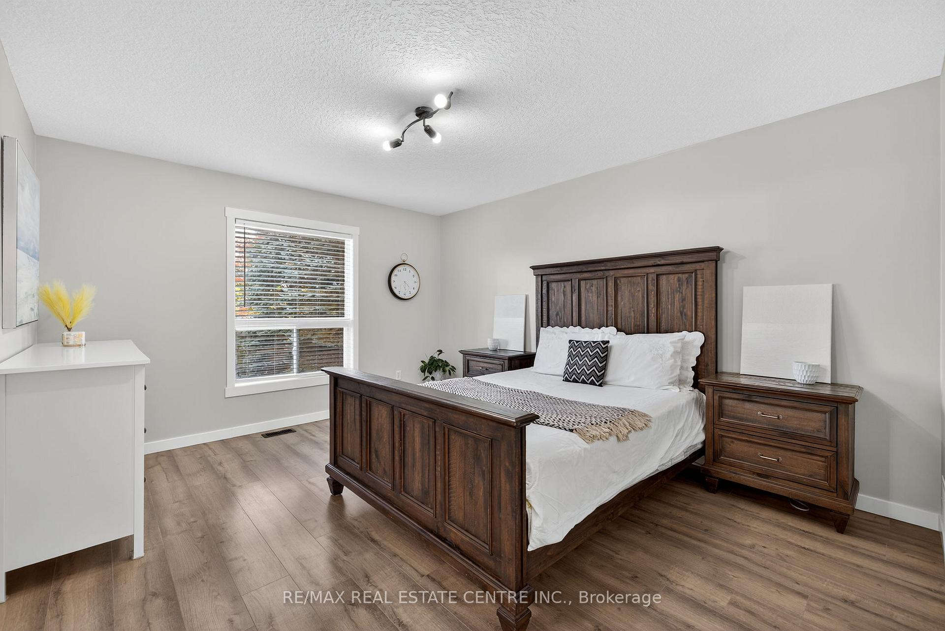 Photo 22 of 103 Hunter Road, Orangeville — HOMEH