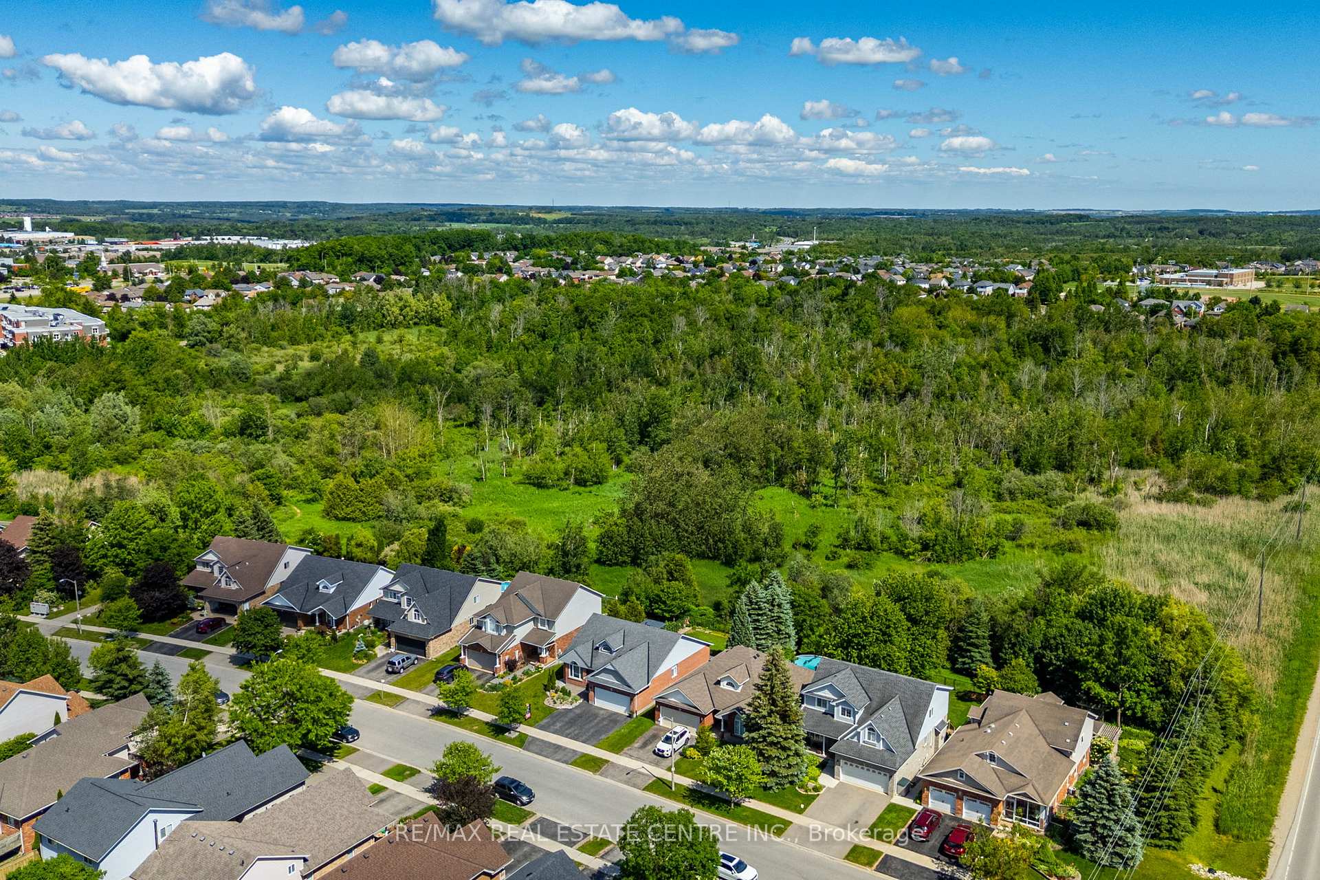 Photo 49 of 103 Hunter Road, Orangeville — HOMEH