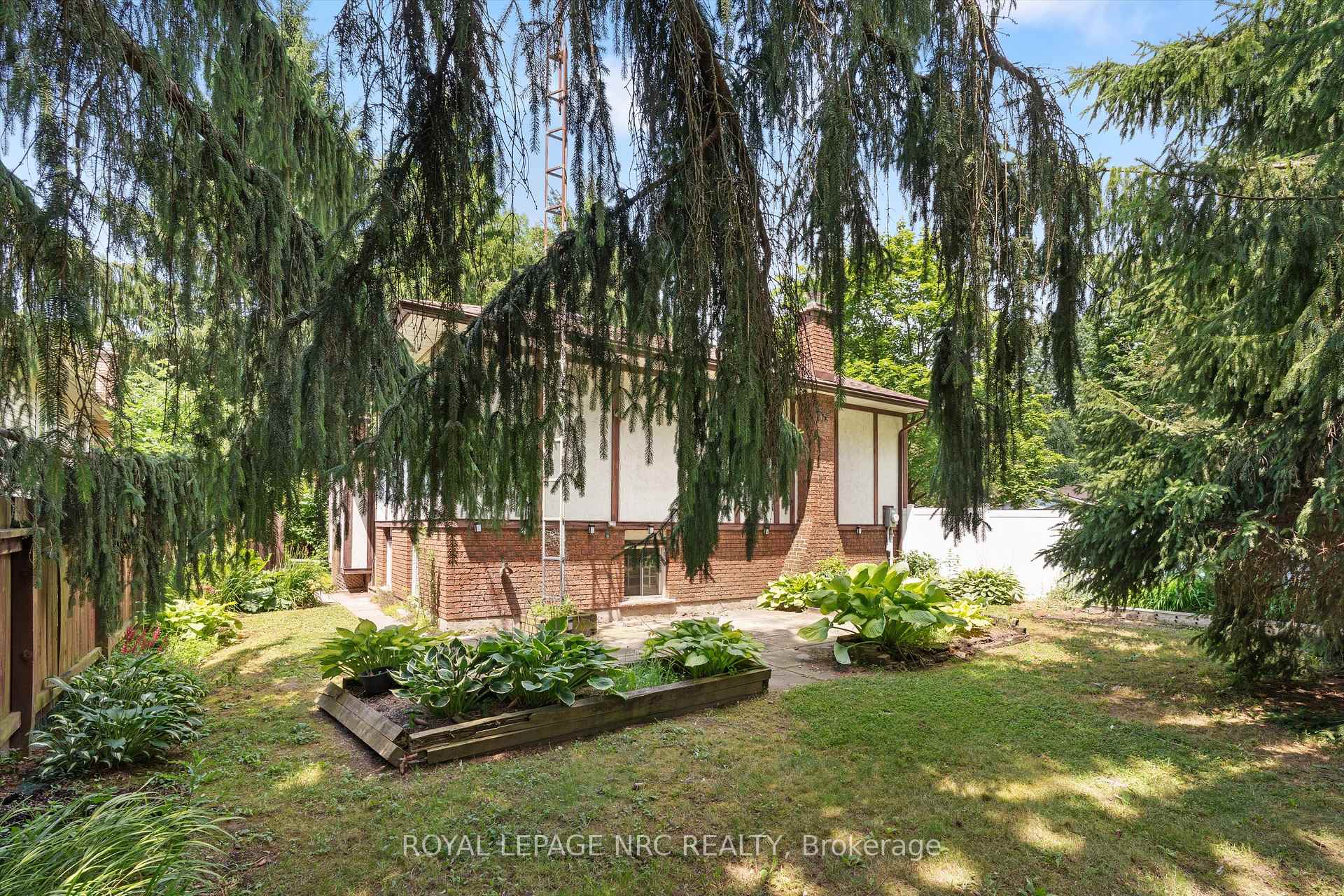 Photo 31 of 5 Fallingbrook Drive, Pelham, Fonthill — HOMEH