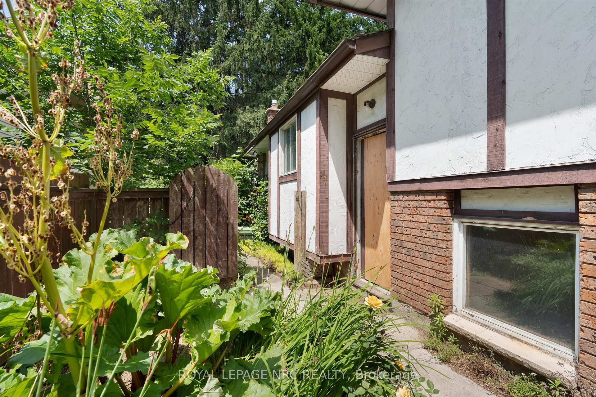 Photo 33 of 5 Fallingbrook Drive, Pelham, Fonthill — HOMEH