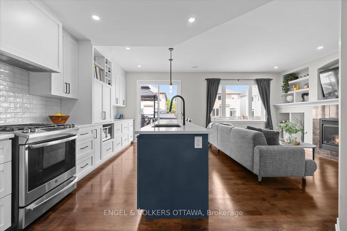Photo 14 of 220 Harthill Way, Ottawa, Barrhaven - Heritage Park — HOMEH