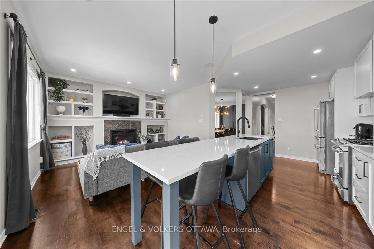 Photo 15 of 220 Harthill Way, Ottawa, Barrhaven - Heritage Park — HOMEH