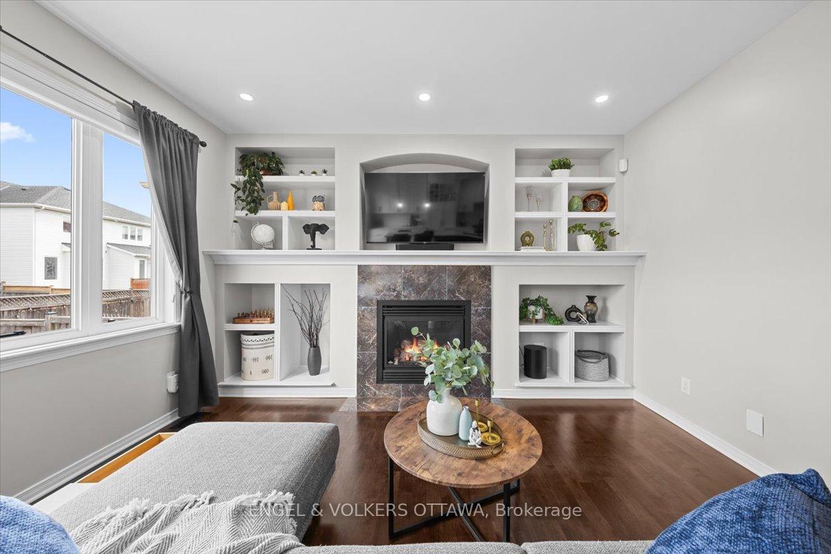 Photo 17 of 220 Harthill Way, Ottawa, Barrhaven - Heritage Park — HOMEH
