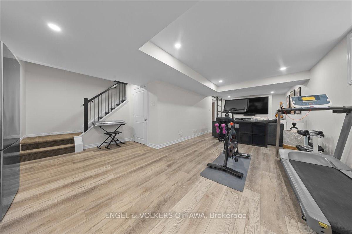 Photo 33 of 220 Harthill Way, Ottawa, Barrhaven - Heritage Park — HOMEH