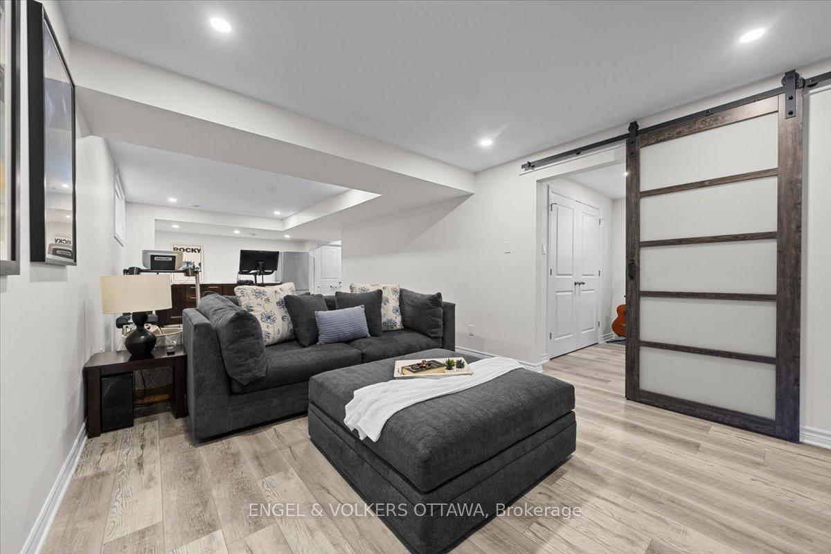 Photo 37 of 220 Harthill Way, Ottawa, Barrhaven - Heritage Park — HOMEH