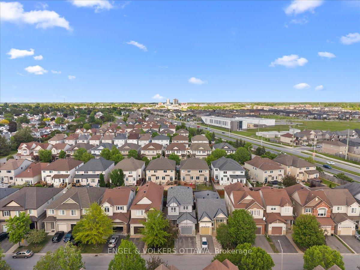 Photo 46 of 220 Harthill Way, Ottawa, Barrhaven - Heritage Park — HOMEH