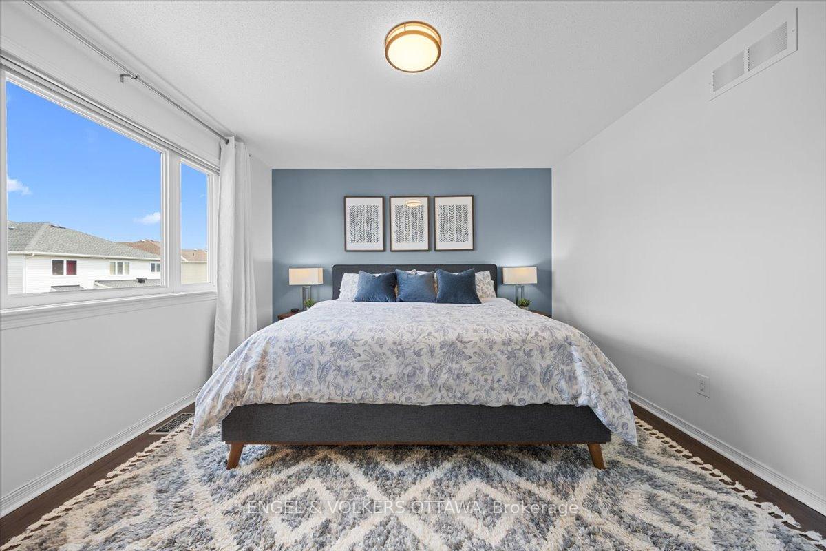 Photo 21 of 220 Harthill Way, Ottawa, Barrhaven - Heritage Park — HOMEH