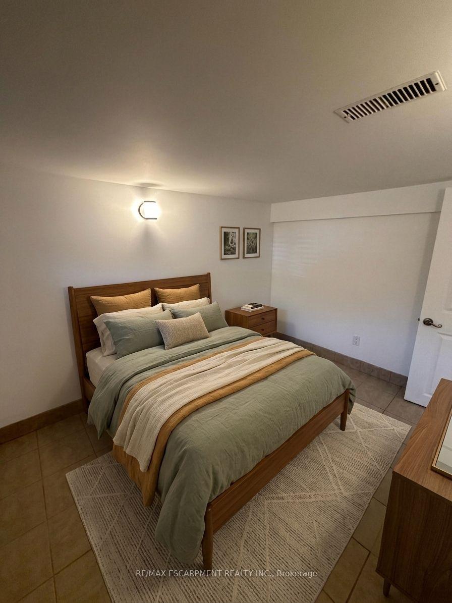 Photo 6 of Unit Lower Level, 98 Limeridge Road E, Hamilton, Greeningdon — HOMEH