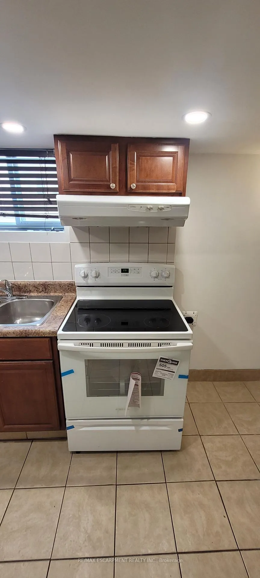 Photo 31 of Unit Lower Level, 98 Limeridge Road E, Hamilton, Greeningdon — HOMEH
