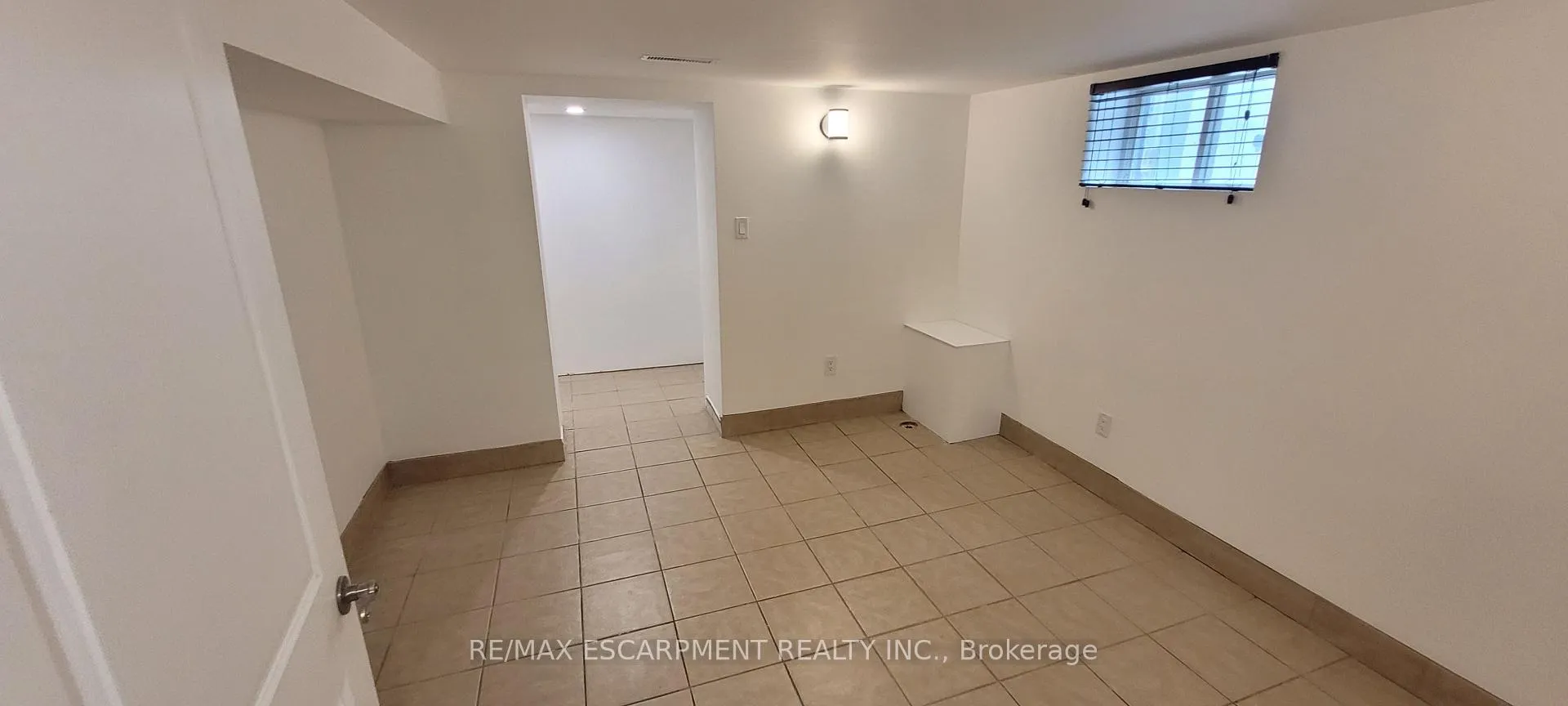 Photo 39 of Unit Lower Level, 98 Limeridge Road E, Hamilton, Greeningdon — HOMEH
