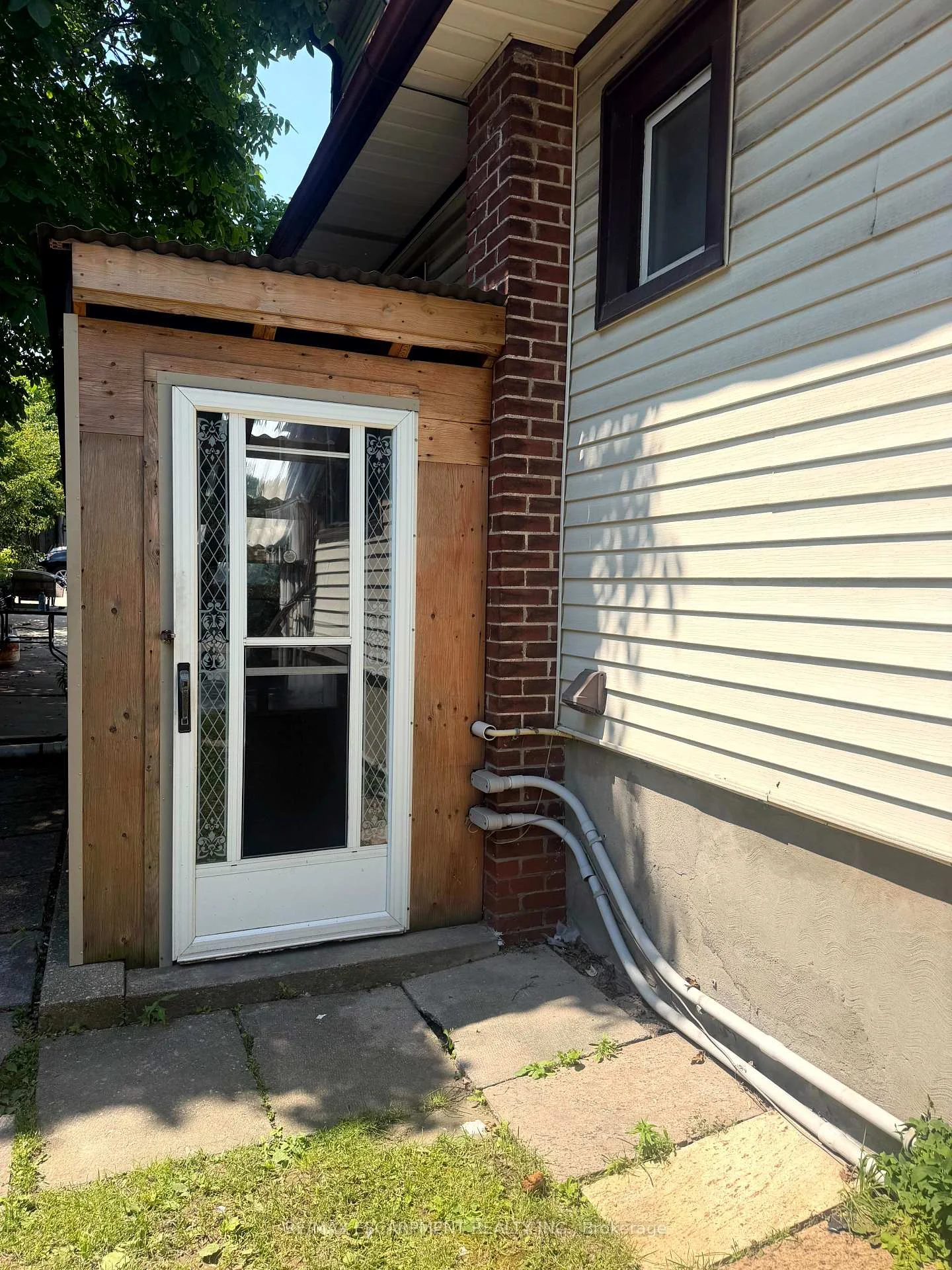 Photo 7 of Unit Lower Level, 98 Limeridge Road E, Hamilton, Greeningdon — HOMEH