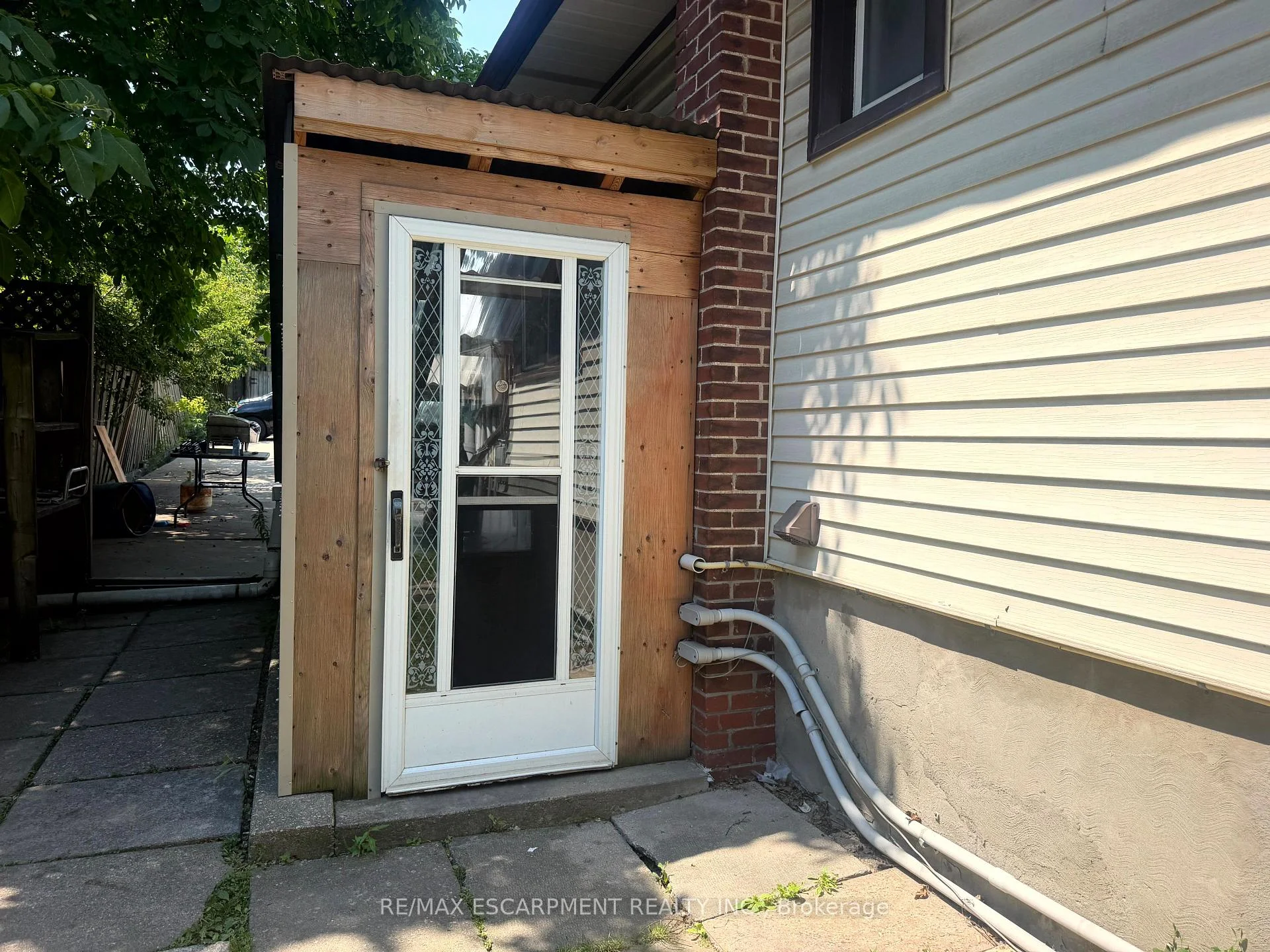 Photo 8 of Unit Lower Level, 98 Limeridge Road E, Hamilton, Greeningdon — HOMEH