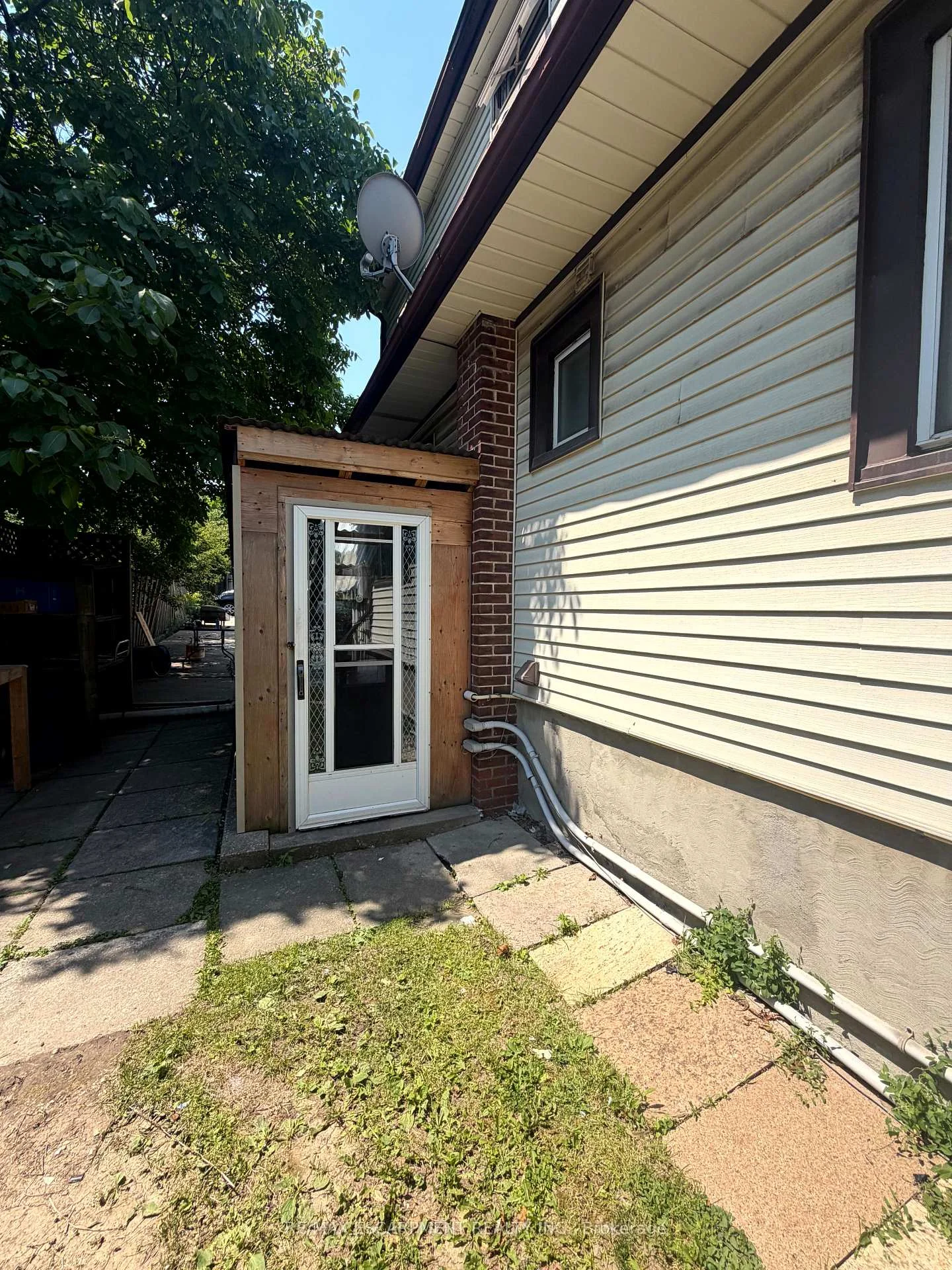 Photo 12 of Unit Lower Level, 98 Limeridge Road E, Hamilton, Greeningdon — HOMEH