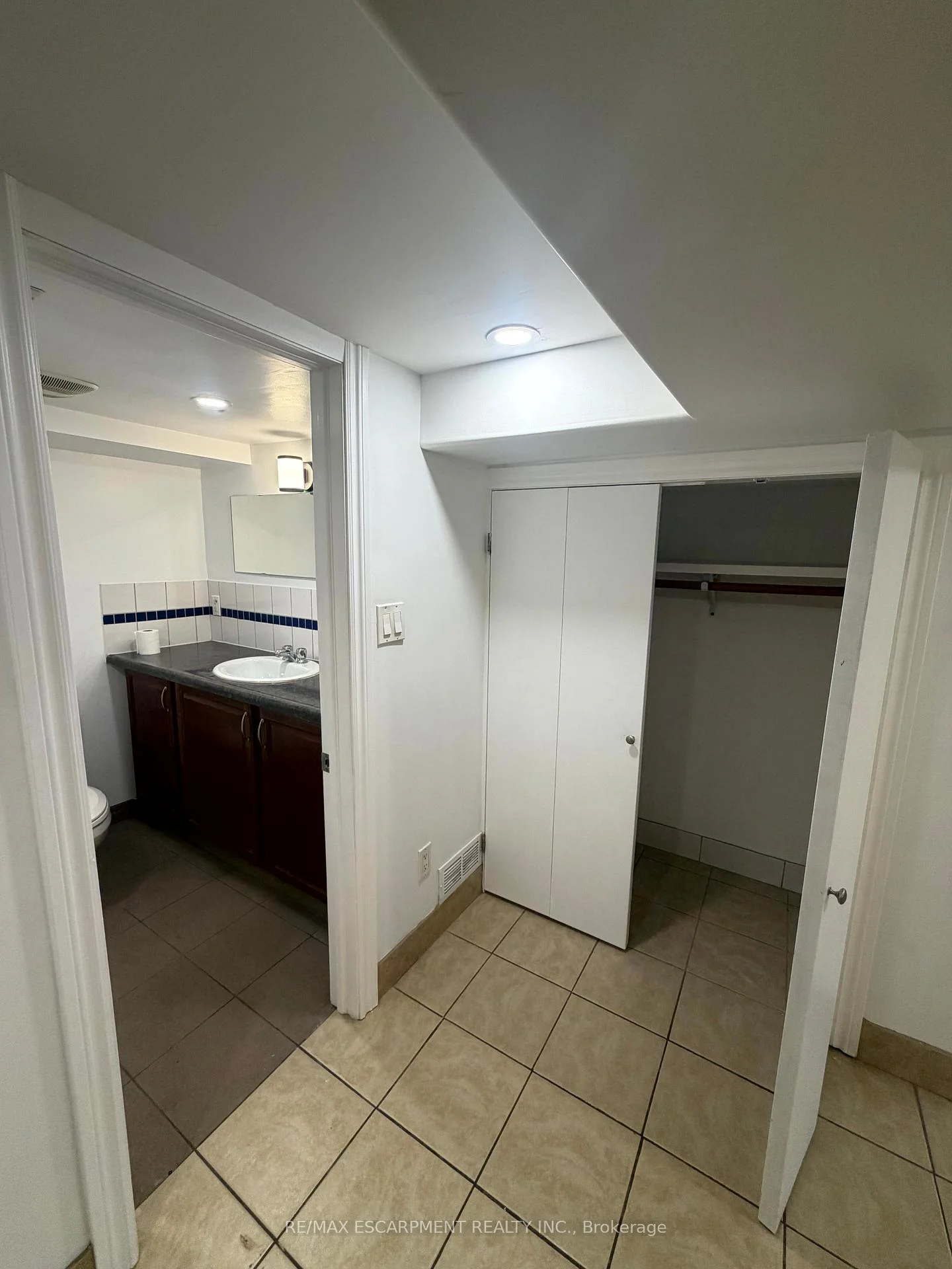 Photo 26 of Unit Lower Level, 98 Limeridge Road E, Hamilton, Greeningdon — HOMEH