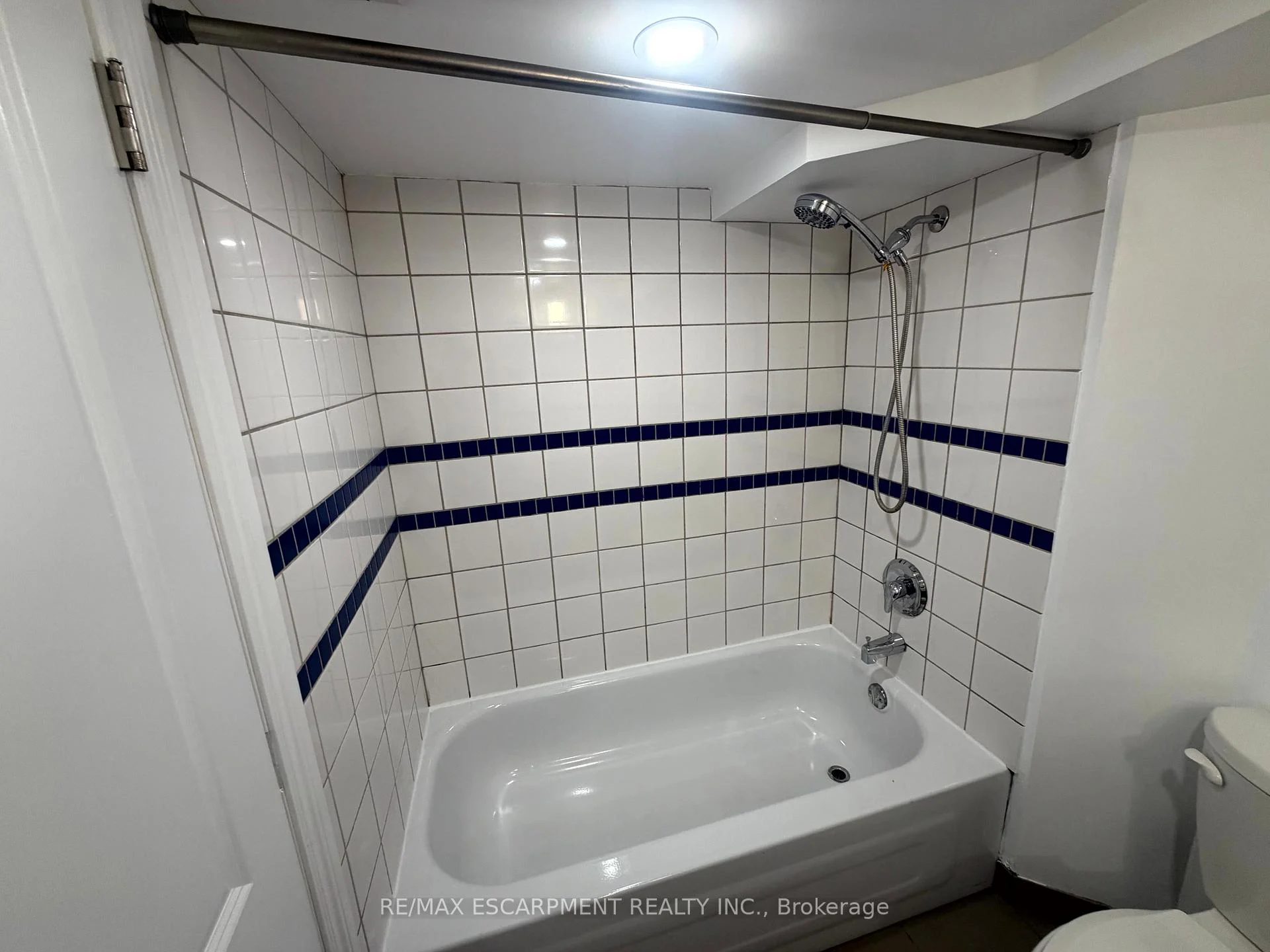 Photo 27 of Unit Lower Level, 98 Limeridge Road E, Hamilton, Greeningdon — HOMEH
