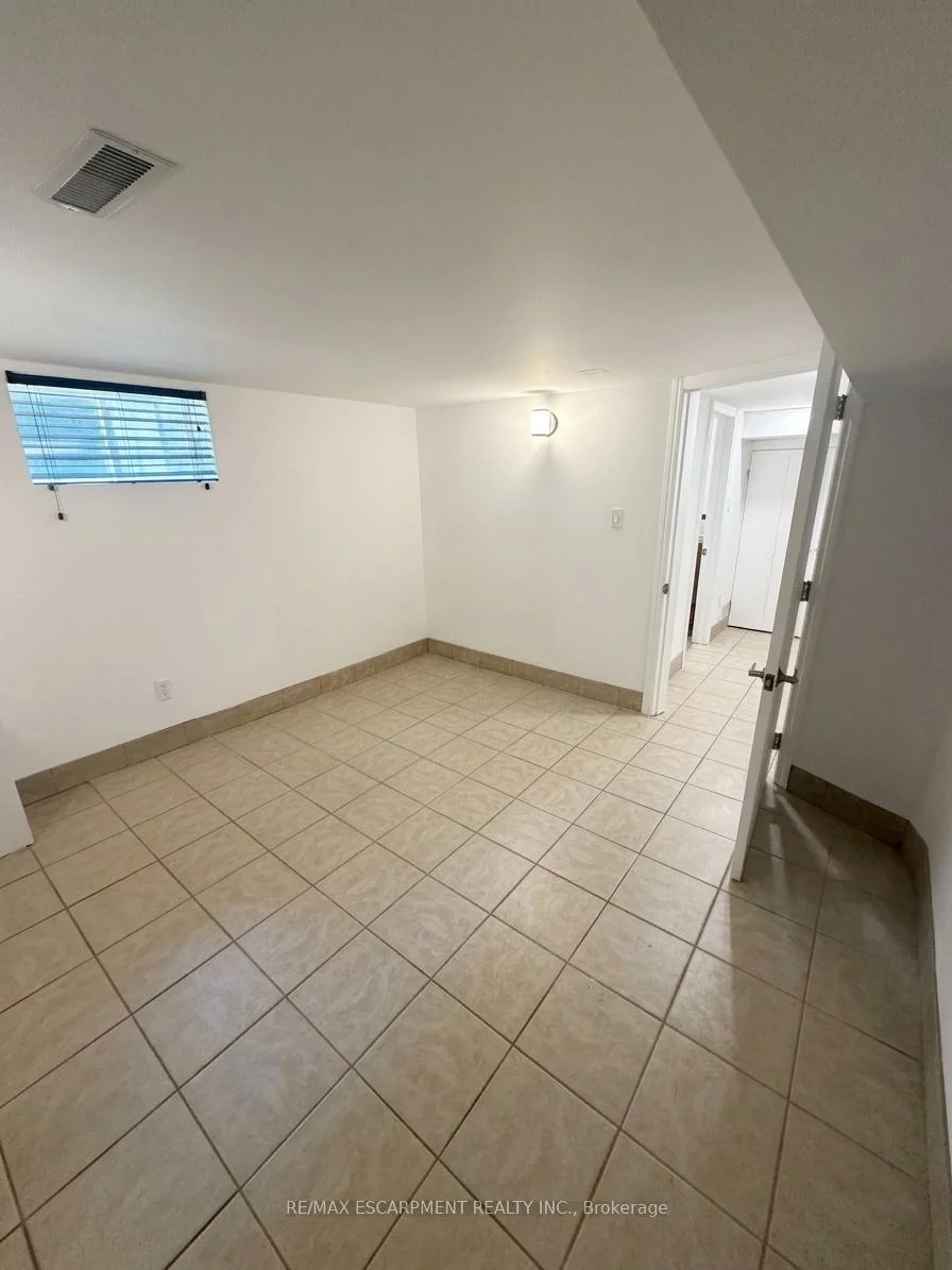 Photo 47 of Unit Lower Level, 98 Limeridge Road E, Hamilton, Greeningdon — HOMEH
