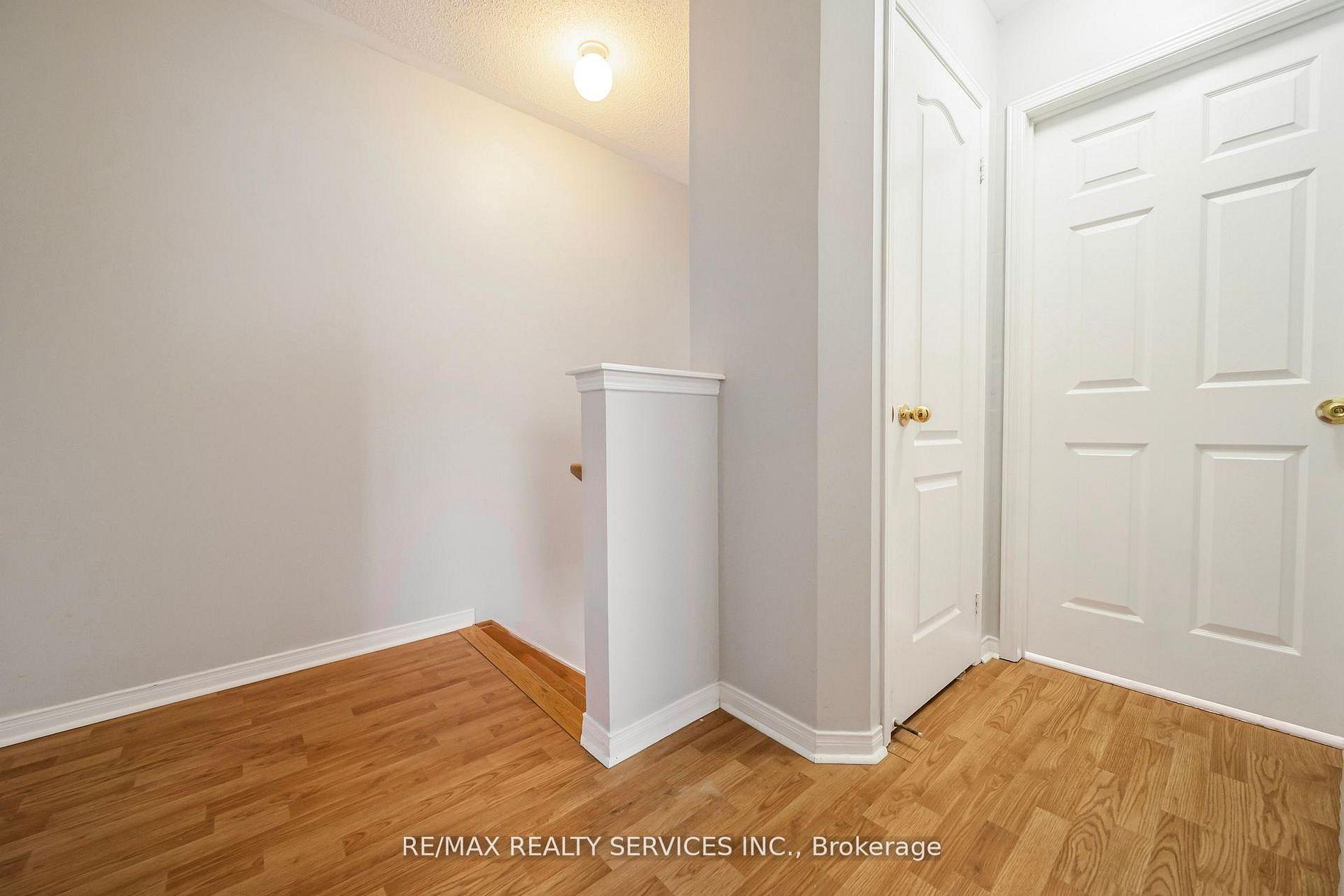 Photo 20 of 81 Roadmaster Lane, Brampton, Fletcher's Meadow — HOMEH