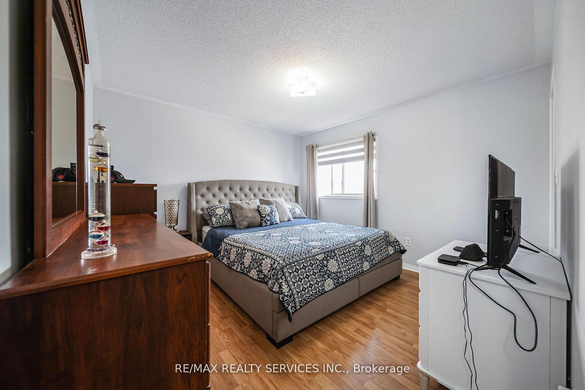 Photo 22 of 81 Roadmaster Lane, Brampton, Fletcher's Meadow — HOMEH