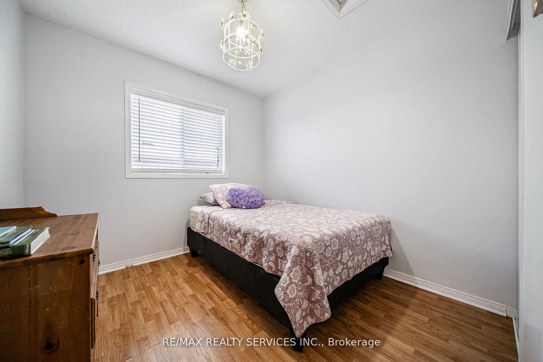 Photo 25 of 81 Roadmaster Lane, Brampton, Fletcher's Meadow — HOMEH