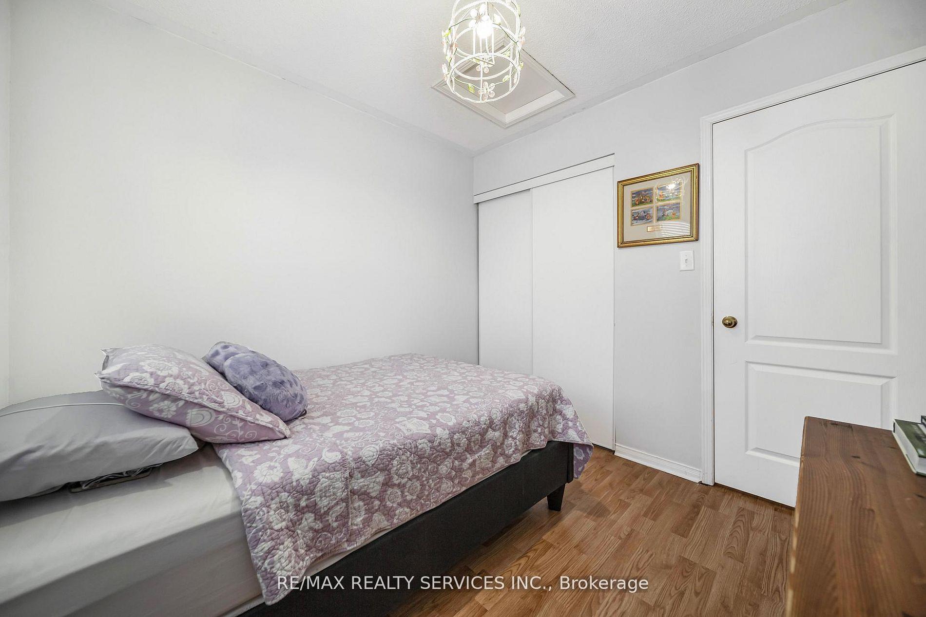 Photo 26 of 81 Roadmaster Lane, Brampton, Fletcher's Meadow — HOMEH