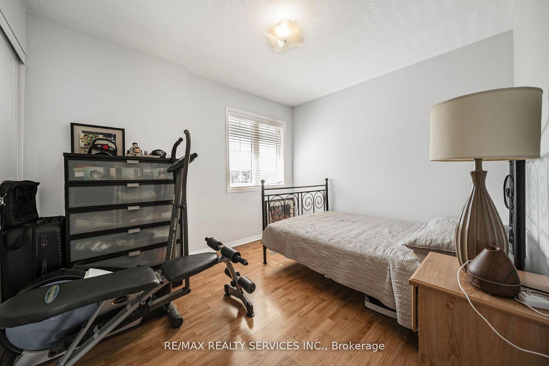 Photo 28 of 81 Roadmaster Lane, Brampton, Fletcher's Meadow — HOMEH