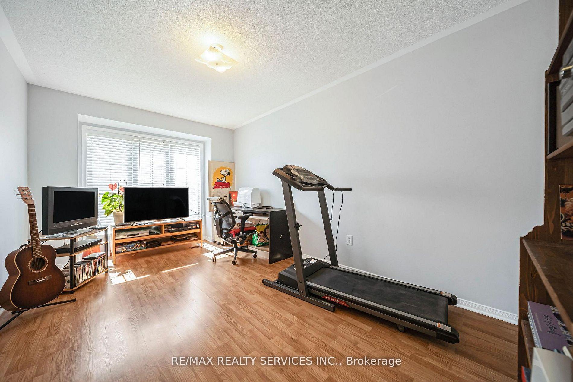 Photo 31 of 81 Roadmaster Lane, Brampton, Fletcher's Meadow — HOMEH