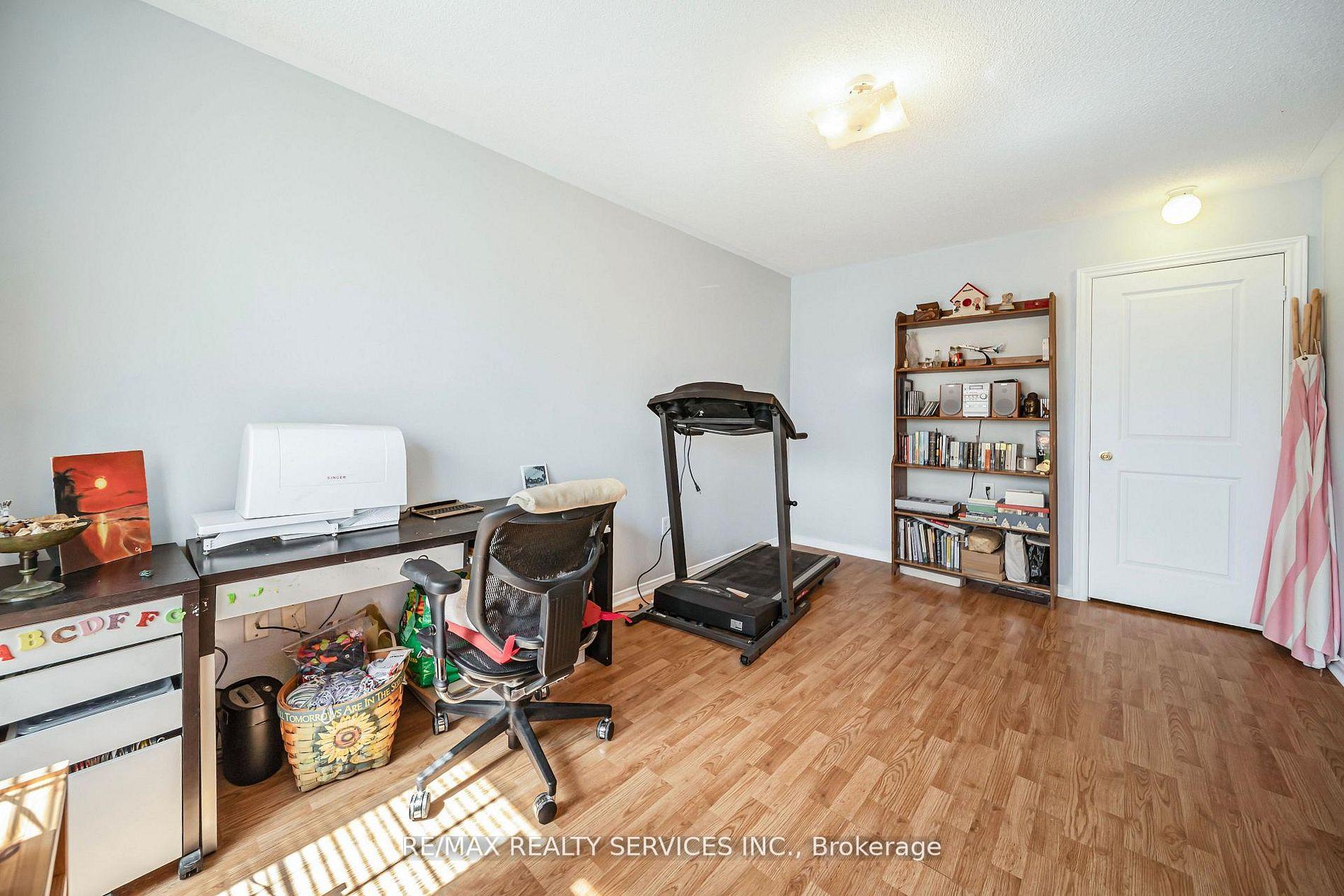 Photo 32 of 81 Roadmaster Lane, Brampton, Fletcher's Meadow — HOMEH
