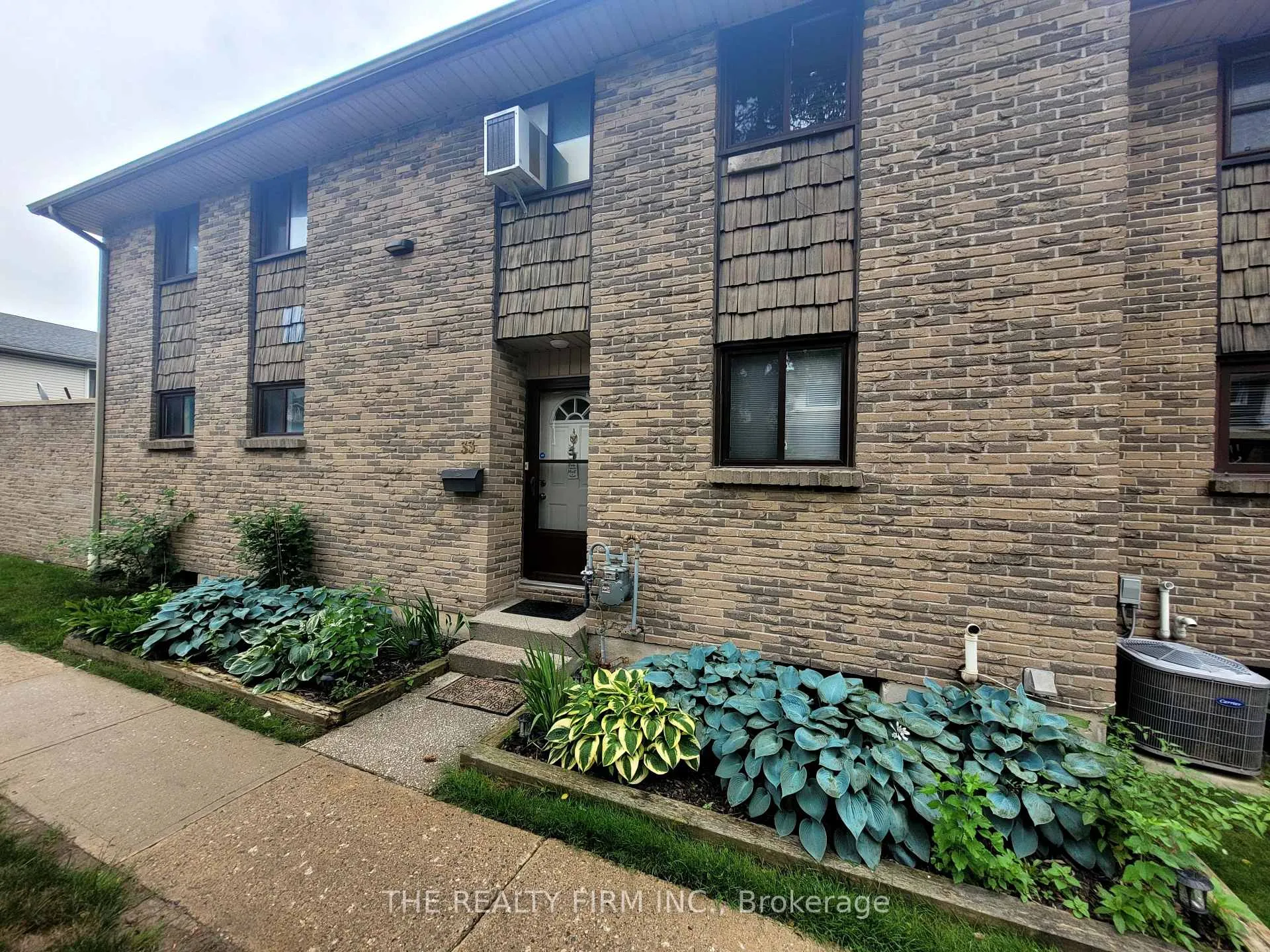 Front of Unit 33, 474 Southdale Road E
