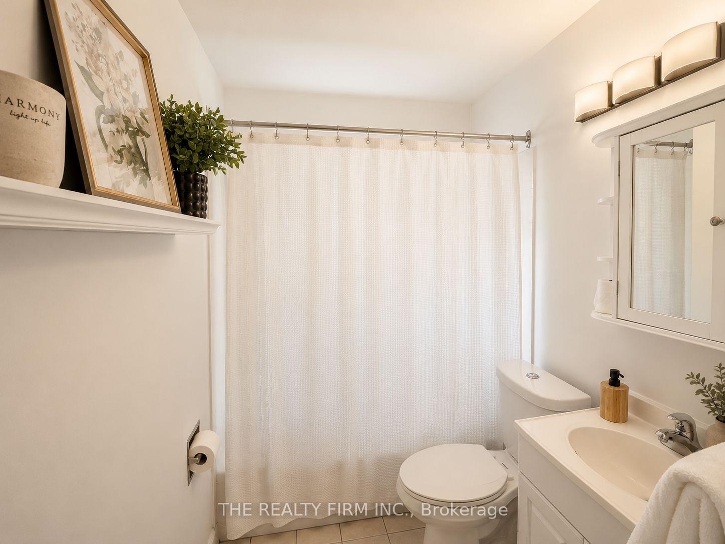 Photo 11 of 1626 Leonard Street, London, East H — HOMEH