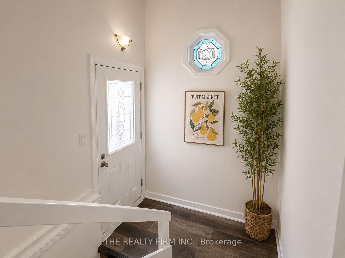Photo 12 of 1626 Leonard Street, London, East H — HOMEH