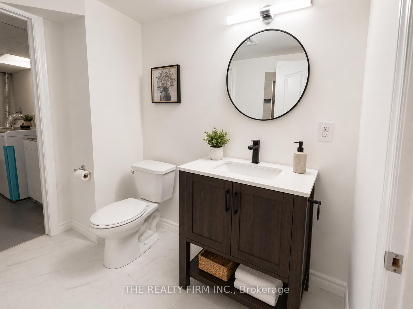 Photo 16 of 1626 Leonard Street, London, East H — HOMEH