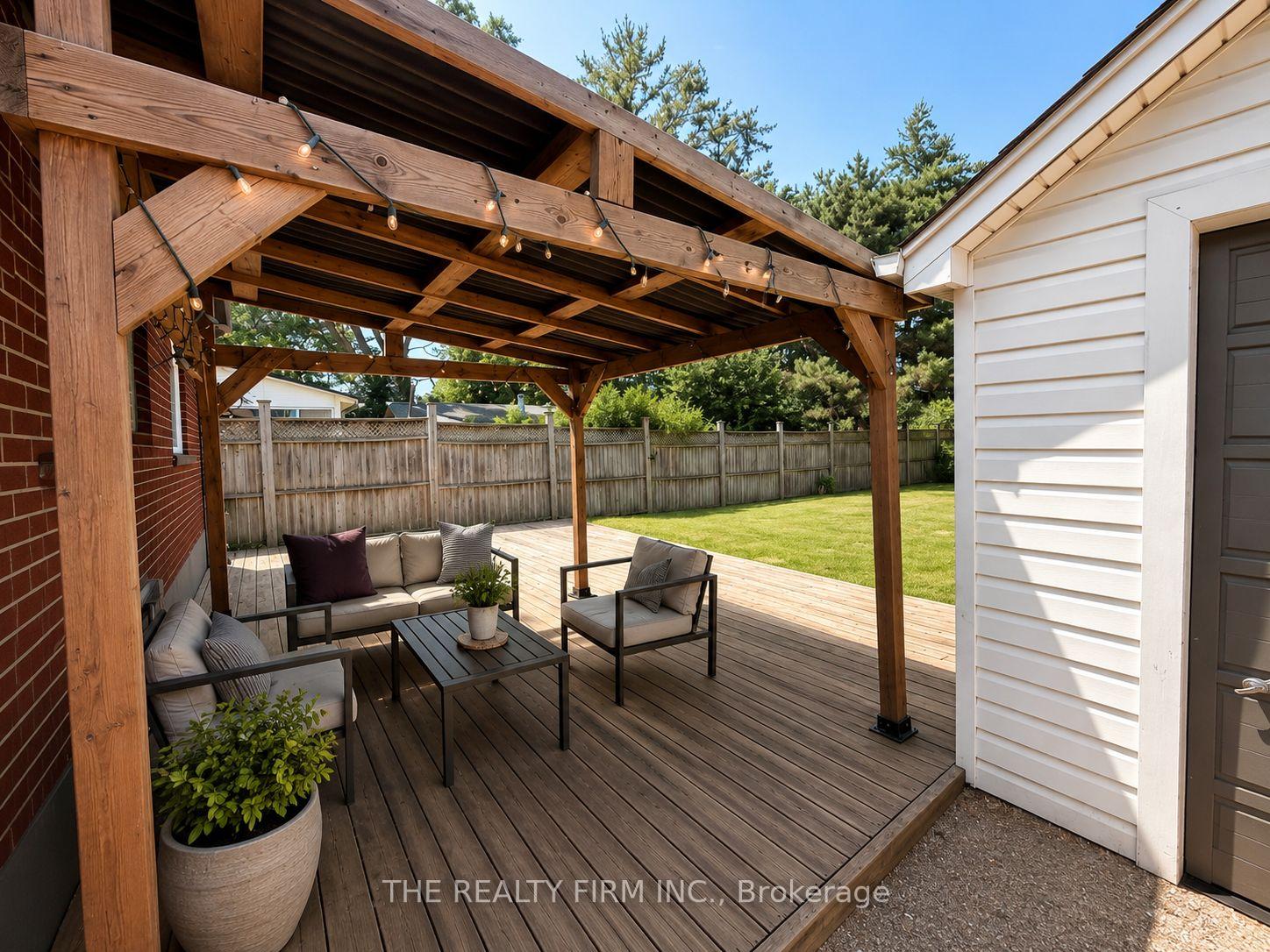 Photo 20 of 1626 Leonard Street, London, East H — HOMEH