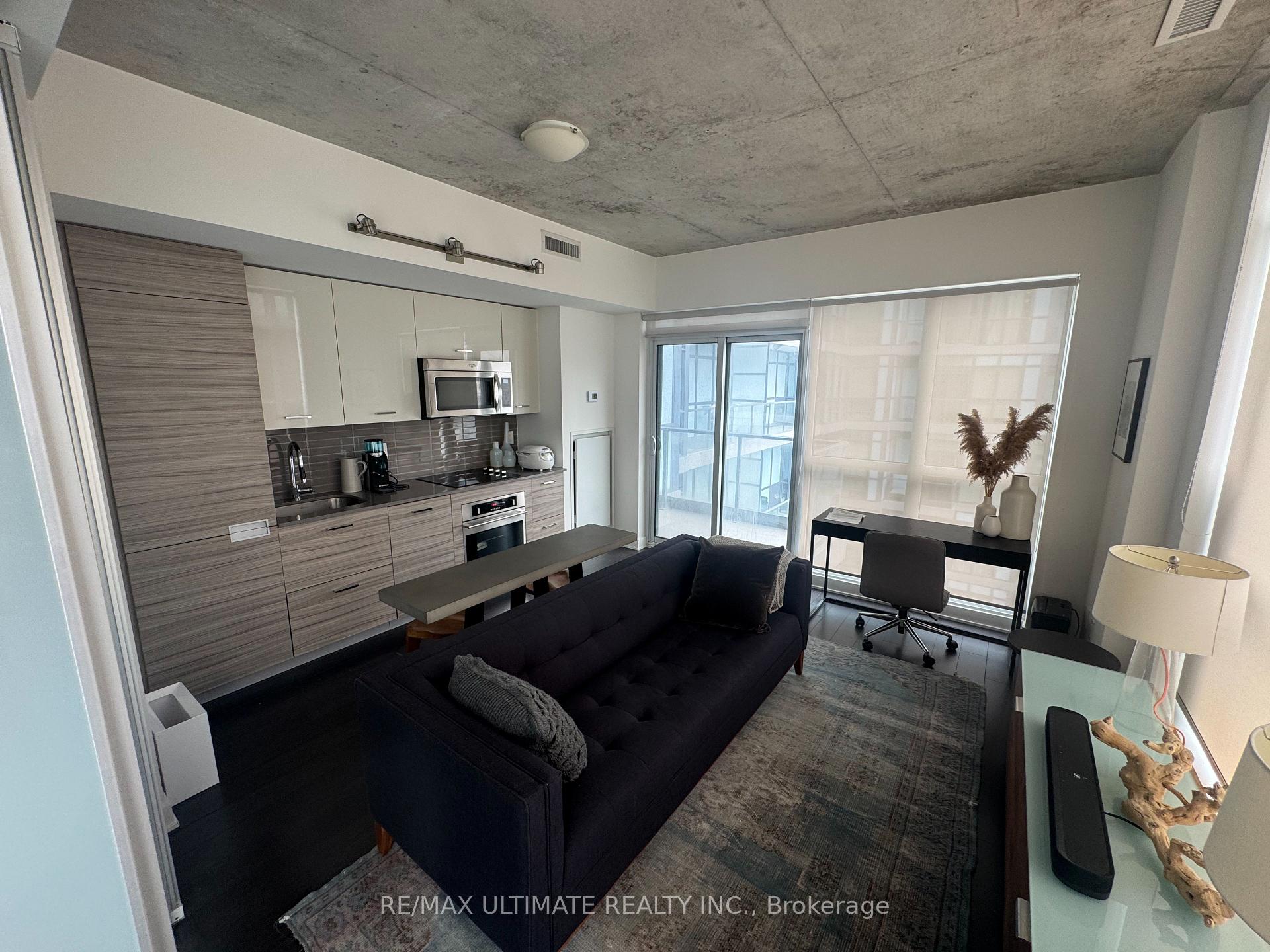 Photo 4 of Unit 2002, 210 Simcoe Street, Toronto, Kensington-Chinatown — HOMEH