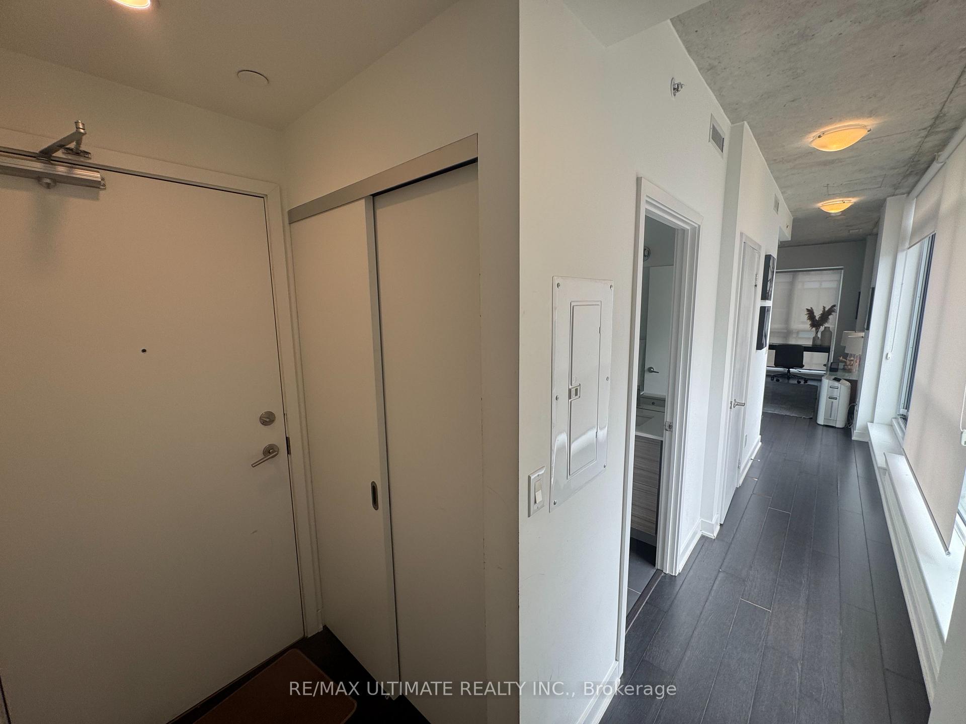 Photo 6 of Unit 2002, 210 Simcoe Street, Toronto, Kensington-Chinatown — HOMEH