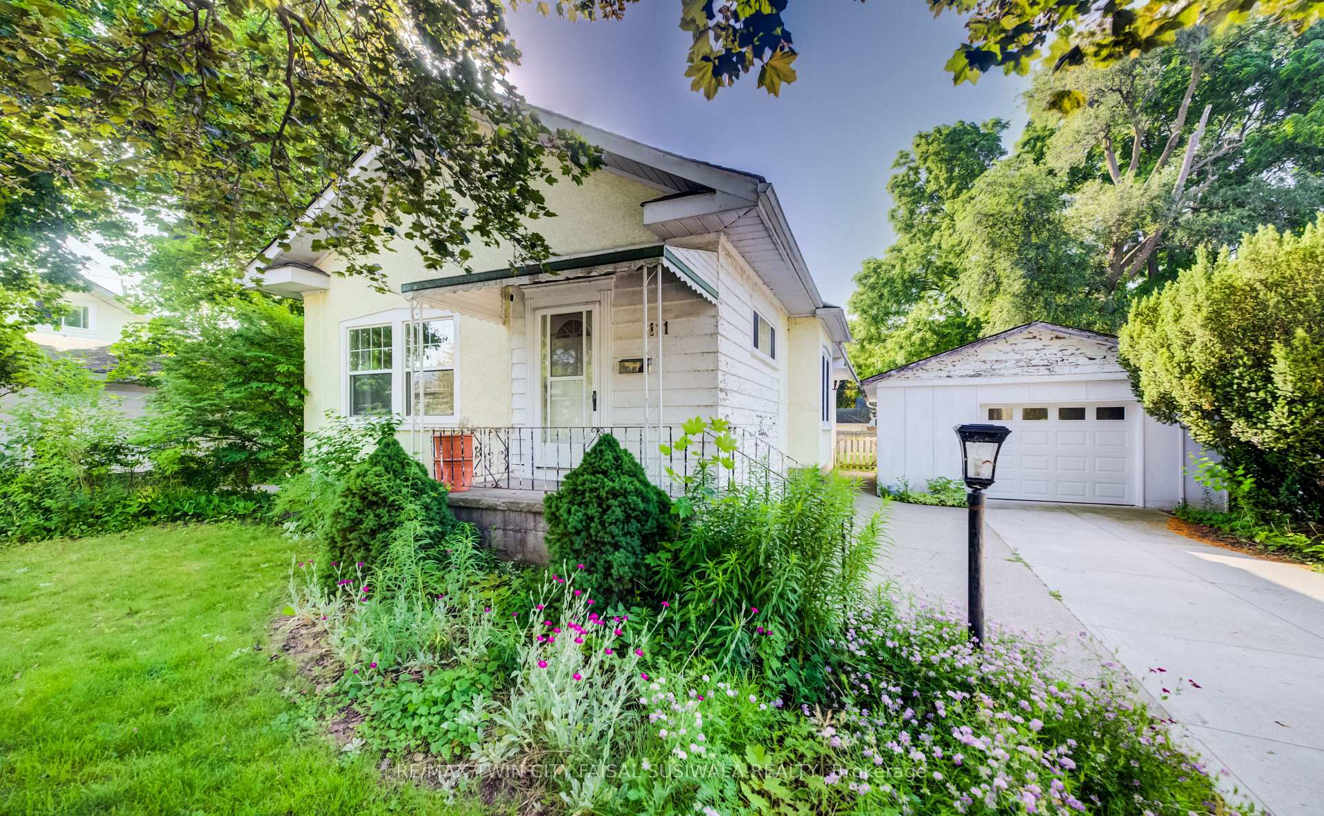 Photo 1 of 111 Pinewood Avenue, Cambridge, Lang's Farm — HOMEH