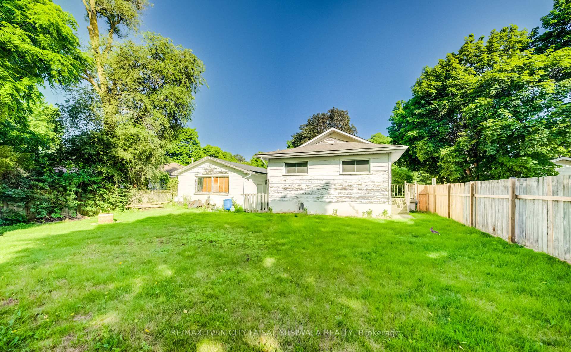 Photo 5 of 111 Pinewood Avenue, Cambridge, Lang's Farm — HOMEH