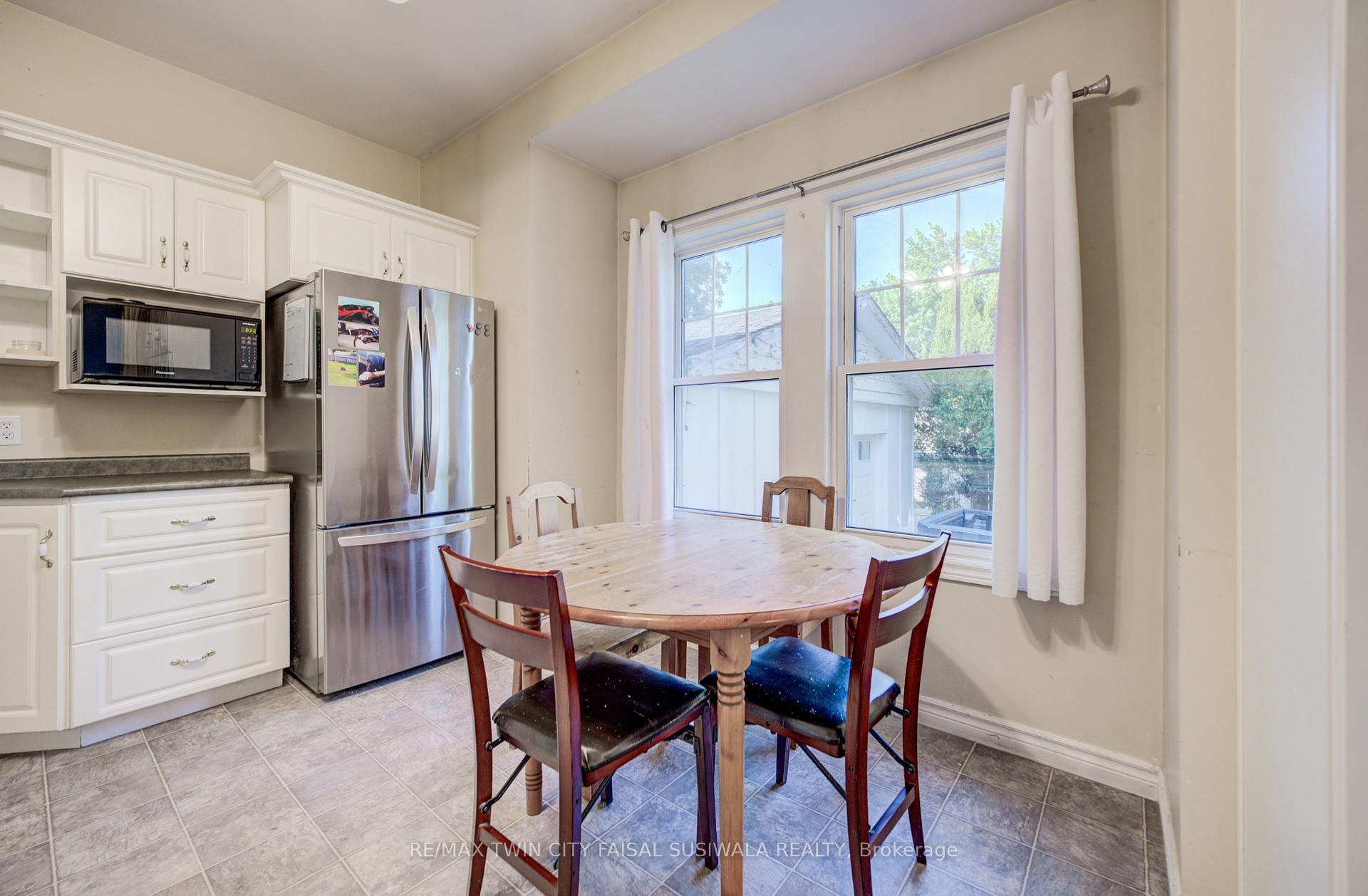 Photo 14 of 111 Pinewood Avenue, Cambridge, Lang's Farm — HOMEH