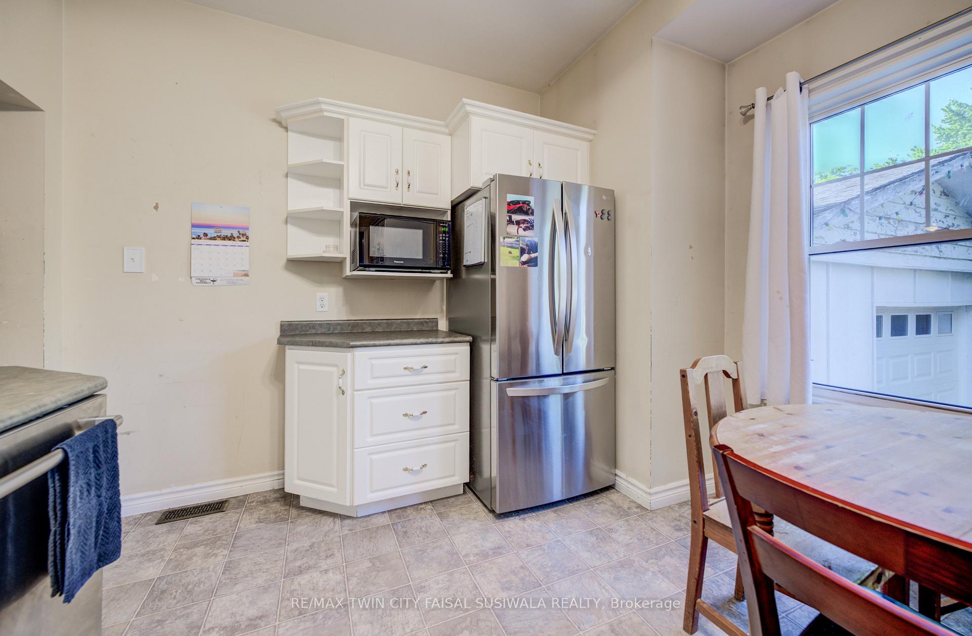 Photo 17 of 111 Pinewood Avenue, Cambridge, Lang's Farm — HOMEH